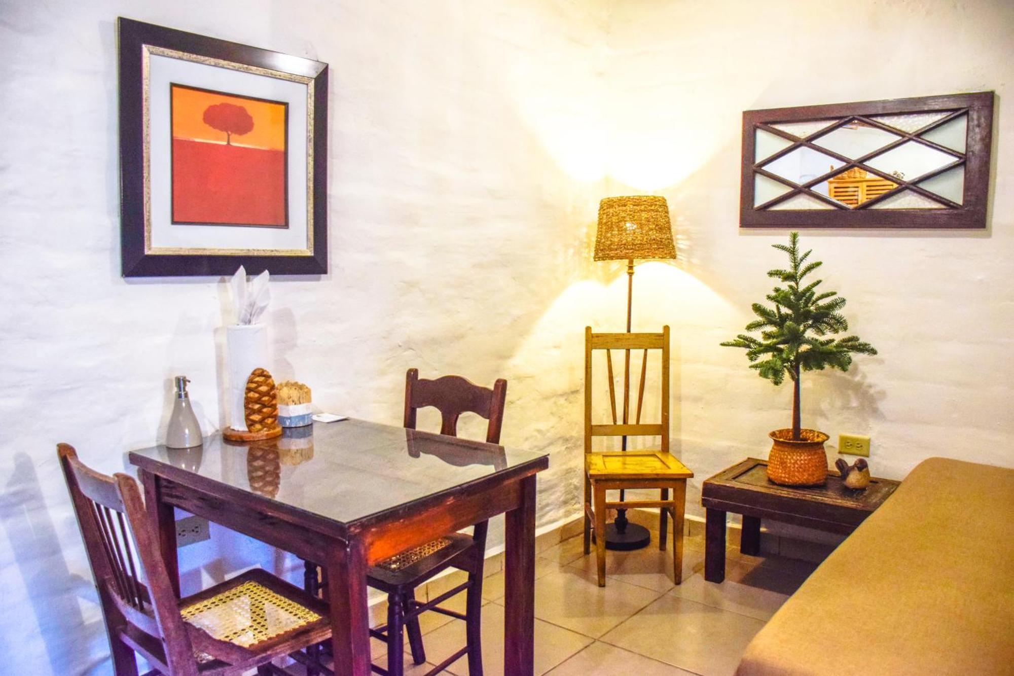 Hotel Casa Pino, Tu Casa En Ataco กอนเซ็ปซิอ็อน เด อาตาโก ภายนอก รูปภาพ