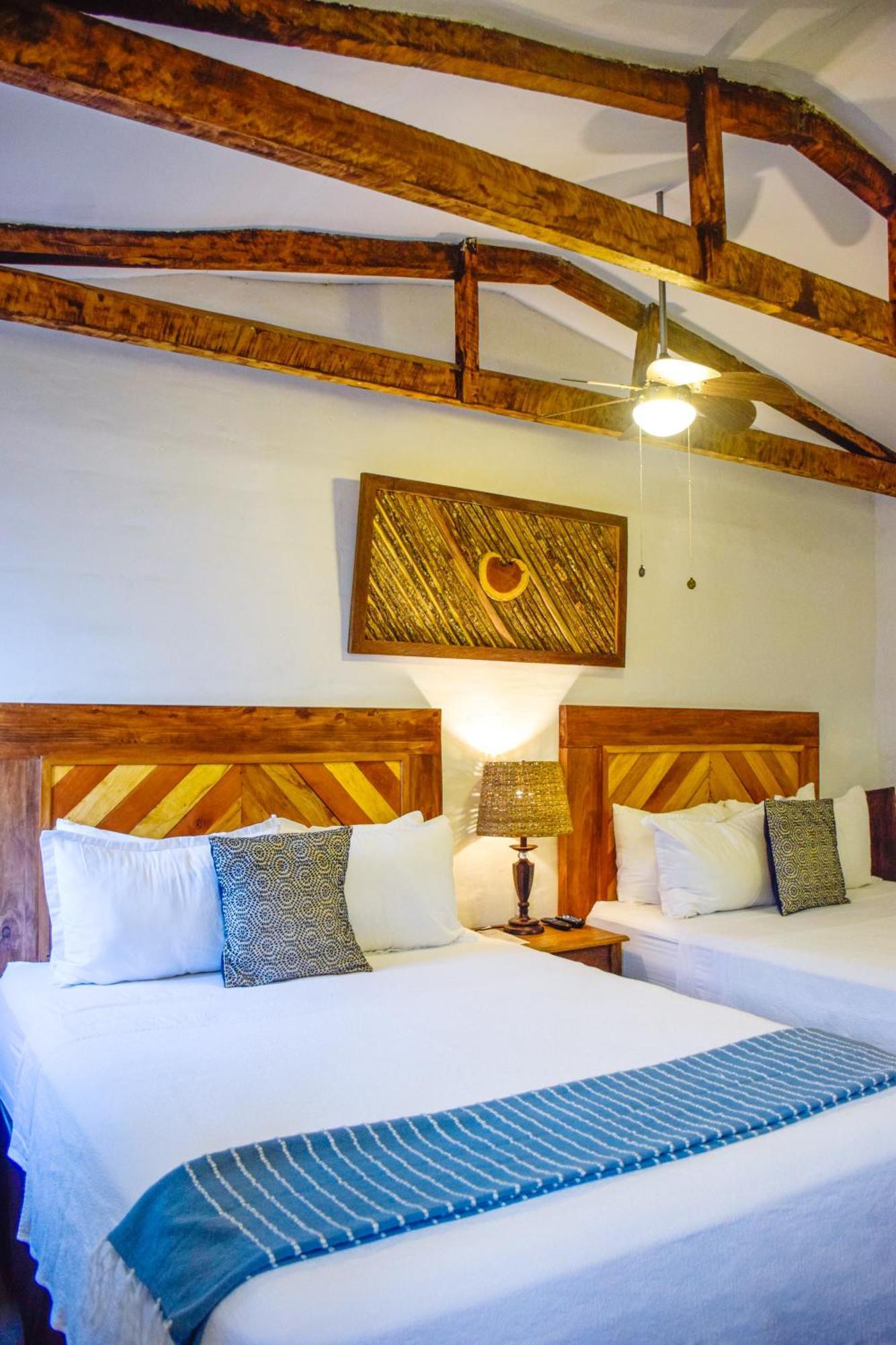 Hotel Casa Pino, Tu Casa En Ataco กอนเซ็ปซิอ็อน เด อาตาโก ภายนอก รูปภาพ